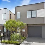 Fawkner Executive Suites & Serviced Apartments