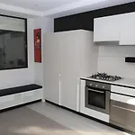 Leroy Apartments St Kilda