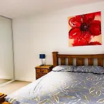 Leroy Apartments St Kilda