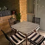 Spacious Split-Level City 3-Bed Apartment
