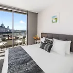 Aura On Flinders Serviced Apartments