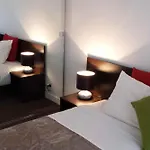 Aura On Flinders Serviced Apartments