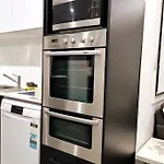 Spacious Modern Apartment - St Kilda East