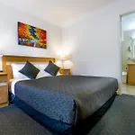 Melbourne\'S Princes Park Hotel