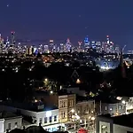 Luxurious With City Views, Free Parking On Premises & Wi Fi