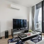 Modern 2 Beds Apartment With Amazing City View