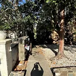 Homely 1 Bedroom Retreat In South Yarra With Balcony