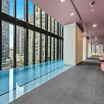 Luxurious Apartment In The Heart Of Melbourne