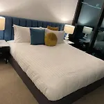 Lux 3 Bedroom Apartment In Southbank