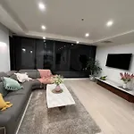 Carlton Stunning View Apartment 150M Away From University Of Melbourne