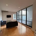Beachside Sunshine Lifestyle-Great Price-Entire Aprt At Port Melbourne