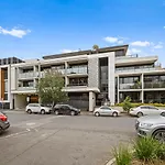 Leroy Apartments