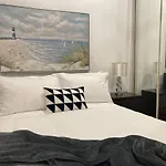 Style/Comfort/Spacious 4 Bedroom House Plus Study