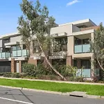 Boutique Heidelberg Heights 2Br Apartment - G01