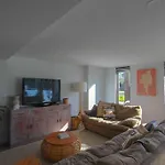 Boutique Heidelberg Heights 2Br Apartment - G01