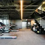 Comfy Unit In Front Of Crown W/ Free Parking