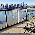 Luxe Waterfront Melbourne