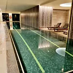 Luxe Waterfront Melbourne