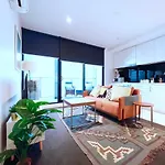 Lovely One Bedrooms Apartment In A Great Location