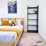 Luxe Central City Qv Apartment With Indoor Pool & Gym