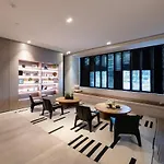 2 Bedroom, 2 Queen Bed, 2 Bath, Large Balcony, Waterfront Living. 106Sqm