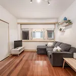 Bright & Comfy 2 Bedroom St Kilda East Apartment