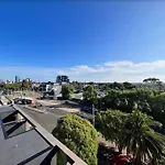 1 Bed Apartment In Essendon