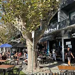 Astral Apartments - Perfectly Located 2 Bedroom Apartment In St Kilda