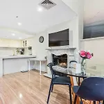3 Beds Apartment *Free Carpark