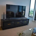 Deluxe 3 Bedroom Apartment In Southbank