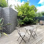 Pride Bentleigh Apartment With Private Garden