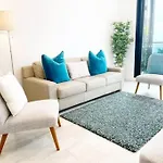 Arden Park Apartment With Free Wifi