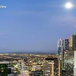 2Br Cbd Pad, City Views, Free Parking, Pool, Gym