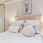 Port Melbourne - A Stay At The Bay