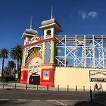 Art Deco Hideaway - St Kilda