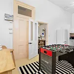 The White House Fitzroy - One Of The Largest Single Dwelling Accommodations