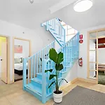 The White House Fitzroy - One Of The Largest Single Dwelling Accommodations