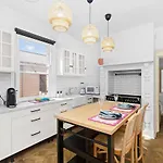 The White House Fitzroy - One Of The Largest Single Dwelling Accommodations