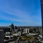 Fantastic 3 Bedroom Apartment In Southbank