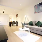 Dudley Cosy 2 Beds 2 Baths With Free Parking