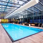 Fantastic 3 Bedroom Apartment In Southbank