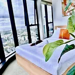 High Rise Top View 2Bed2Bath