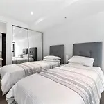 Luxe At Paris End Melbourne