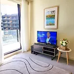Modern 2-Bedrooms Apartment With Parking