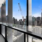 Stunning 1 Bedroom Apartment W Huge Balcony Next To Queen Vic Market