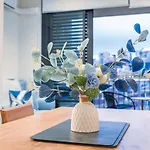 Stone\'S Throw To Mcg 1Br1Ba With Free Car Park