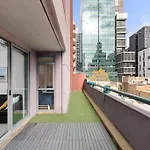 2-Bedroom Apartment In Paris End Of Melbourne Cbd