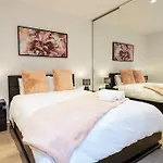 Luxe Haven - 42Nd Floor Panoramic City Views