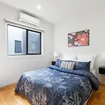 Cheerful Two Bedroom Townhouse With Secure Garage