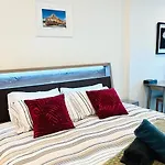 Sweet Home Apartment North Melbourne